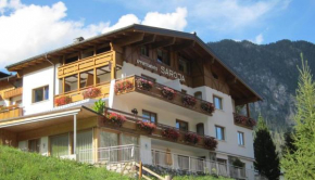 Haus Saroja